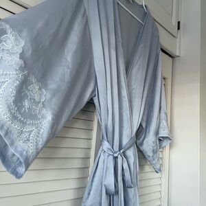 Soma Light Blue Kimono-Style Embroidered Robe